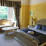 Green Park Hotel